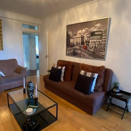 2 Bedroom Flat In Camberwell Green - Central Location With Excellent Connections To Tourist Attractions And Main London Airports Bagian luar foto