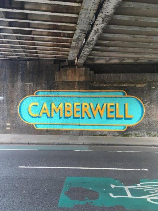 2 Bedroom Flat In Camberwell Green - Central Location With Excellent Connections To Tourist Attractions And Main London Airports Bagian luar foto