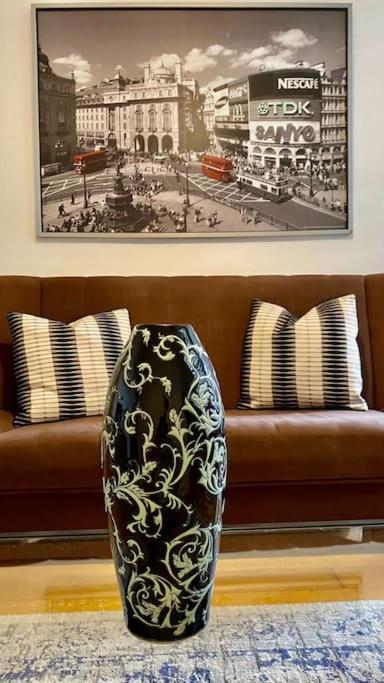 2 Bedroom Flat In Camberwell Green - Central Location With Excellent Connections To Tourist Attractions And Main London Airports Bagian luar foto