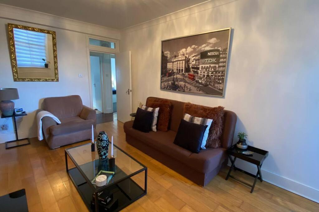 2 Bedroom Flat In Camberwell Green - Central Location With Excellent Connections To Tourist Attractions And Main London Airports Bagian luar foto